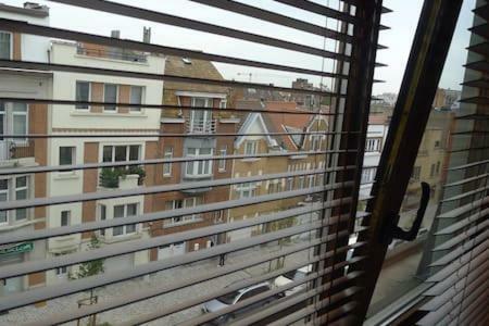 B&B La Chambre De Plume Schaerbeek Экстерьер фото